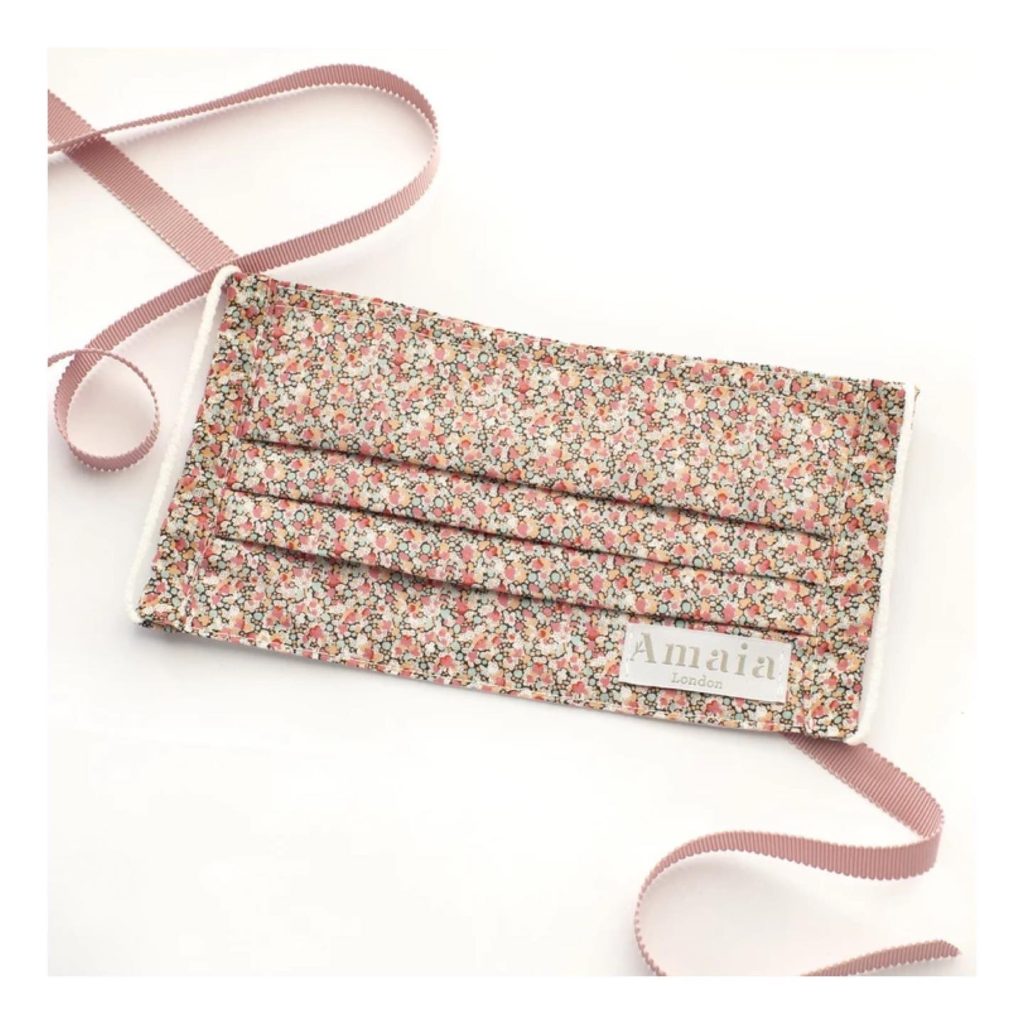 再入荷﻿﻿キャサリン妃が初めてご着用されたAmaia Kids (アマイアキッズ)のリバティマスクを再入荷️﻿﻿1番人気のマスクに多くのお問い合わせをありがとうございました﻿﻿﻿﻿﻿﻿﻿﻿@bonitatokyo﻿﻿︎ONLINE STORE﻿https://bonitatokyo.com﻿﻿#bonitatokyo #amaiakids #アマイアキッズ #アマイアキッズマスク #シャーロット王女 #キャサリン妃 #キャサリン妃マスク #マスク #リバティプリント #大人マスク #ママライフ #ベビーシャワーギフト #出産祝い #出産祝いギフト #むすめふく #ベビーギフト #男の子ベビー #男の子ベビー服 #女の子ママ