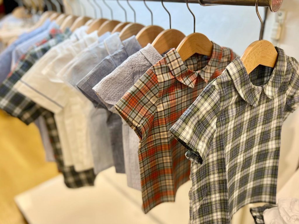 男の子ベビー服🍼⁡男の子ベビーのシャツたち🫶⁡並べると可愛さ倍増です⁡最大50%オフのサマーセール、ぜひお楽しみください🌞️⁡⁡@bonitatokyo⁡︎ONLINE STORE https://bonitatokyo.com⁡#bonitatokyo #amaiakids #アマイアキッズ #ジョージ王子 #キャサリン妃 #男の子ベビー服  #男の子ベビーコーデ #男の子ベビーママ #ベビーボーイ #出産祝いギフト #出産祝い男の子