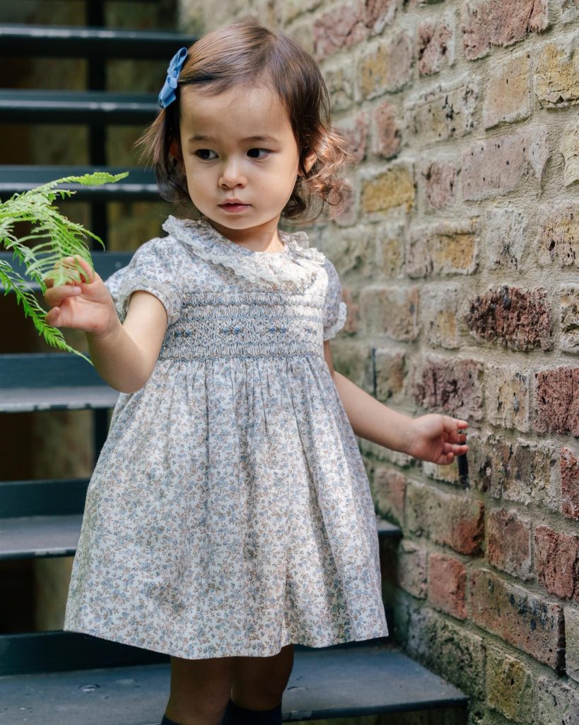 新作秋冬コレクション⁡第一弾の販売をスタートしました❣️⁡ぜひオンラインストアをご覧ください⁡新作コレクションは随時ご紹介いたします⁡@bonitatokyo⁡︎ONLINE STORE https://bonitatokyo.com⁡#bonitatokyo #amaiakids #アマイアキッズ #シャーロット王女 #ベビーフォーマル #出産祝いギフト #出産祝い #ベビー服女の子 #女の子ママ #むすめふく #スモッキング刺繍