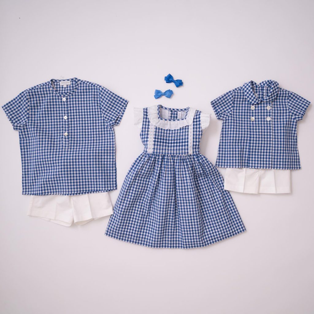 ギンガムチェック柄リンクコーデ3人お揃いで並ぶと更に特別な思い出に2023年の春夏もたくさん思い出を作りましょうね🎞Isetan ShinjukuAmaia Kids POP UP SHOP■アマイアキッズPOP UP SHOP伊勢丹新宿店　本館6階リ・スタイルキッズ3月15日(水)〜21日(火)@bonitatokyo︎ONLINE STOREhttps://bonitatokyo.com