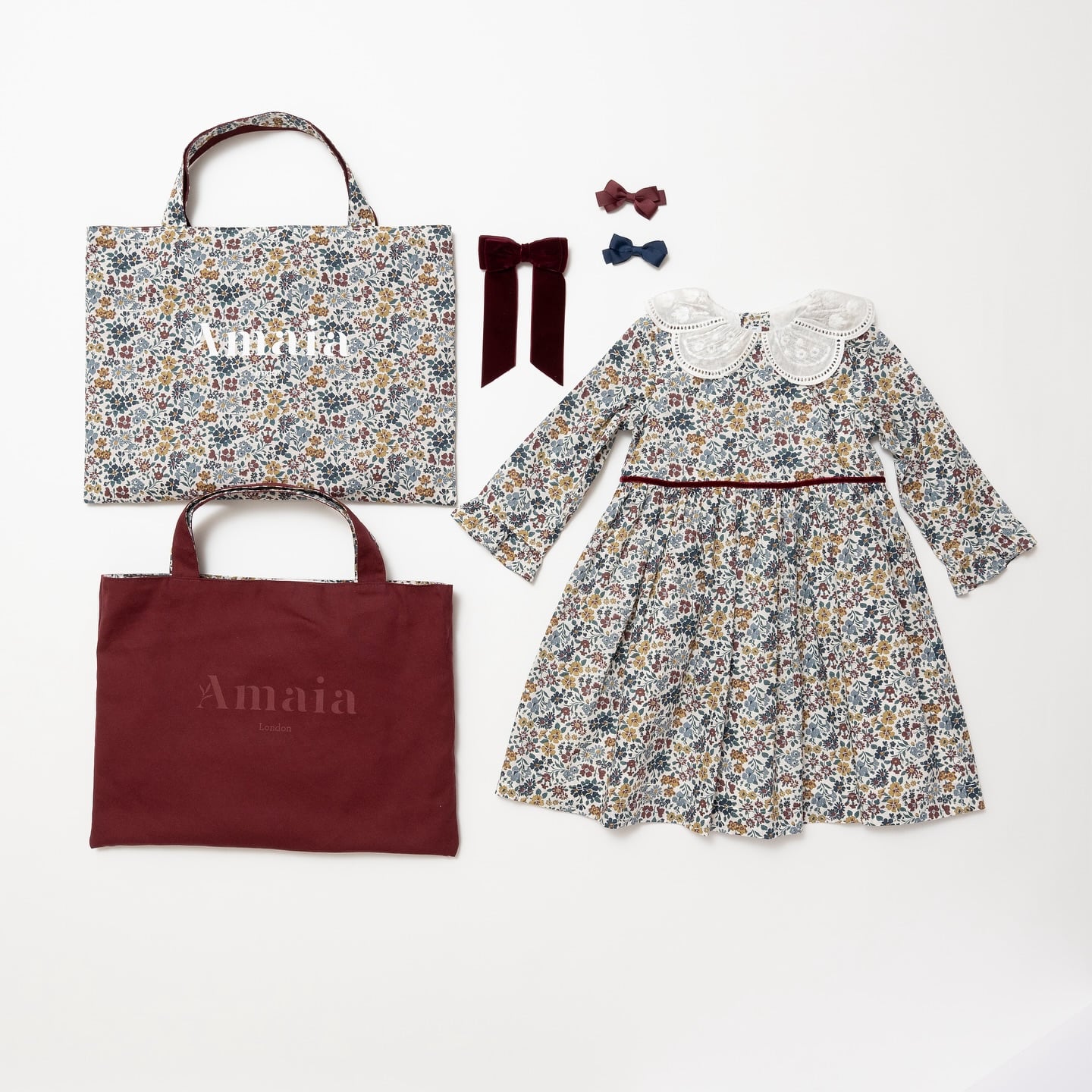 素敵なリバティアイテムが本日12:00に新登場！⁡嬉しいリバーシブル仕様のリバティバッグは、全4種類の柄からお選びいただけます。⁡お出かけにぴったりな大人のサブバッグとしてはもちろん、お子様のレッスンバッグにも最適です🛍️⁡さらに、リバティのワンピースやブラウスも新作が登場❣️⁡洗練されたデザインと上質な素材で、毎日のコーディネートに彩りを♡ お気に入りのリバティアイテムをぜひ見つけてください⁡#アマイアギッズ #amaiakids  #amaiajapan #出産祝い #ベビーギフト #むすめ服 #リバティプリント #リバティバッグ #リバティワンピース #リバーシブルバッグ #おしゃれアイテム #マザーズバッグ #レッスンバッグ #サブバッグ #大人可愛い⁡@amaia_japan⁡▼オンラインショップhttps://amaia.jp