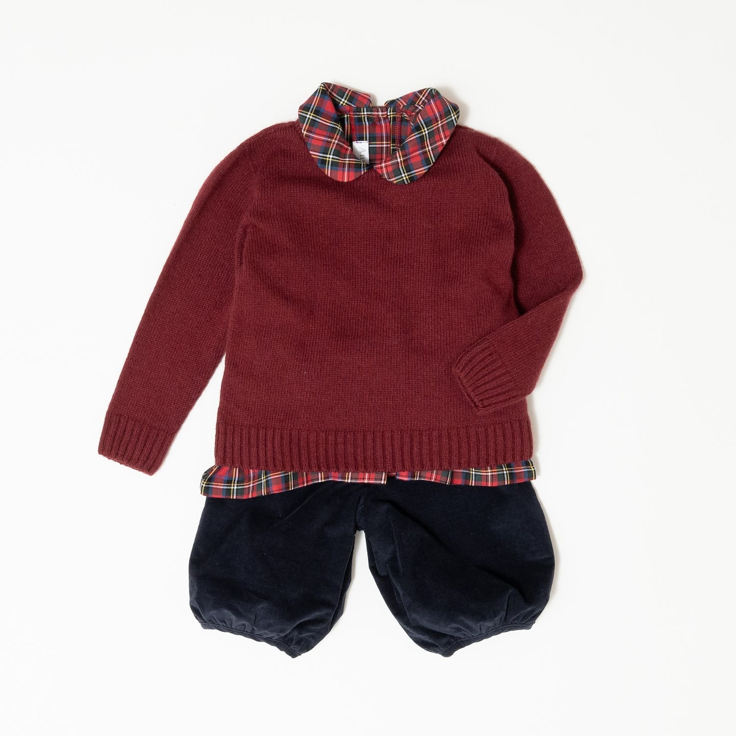 【Amaia Kids 2024クリスマスコレクション】for Boys⁡ウォーム感のあるレッドは、セーターやコートの下に合わせても、覗くタータンチェック柄がアクセントに🦌⁡伊勢丹新宿店先行販売アイテムで、数量限定のため在庫に限りがございます。サイズ完売分の再入荷はございませんので、ご了承ください。⁡お早めにチェックしてくださいね⁡【ショップポイント10倍開催中】⁡#アマイアキッズ #amaiakids #amaiajapan #クリスマス準備 #クリスマスコレクション #男の子ファッション #男の子コーデ #男の子ベビー服 #男の子ママ #出産祝いギフト⁡@amaia_japan⁡▼オンラインショップhttps://amaia.jp